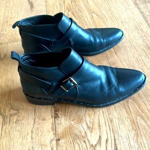 Freda Salvador boots size 8